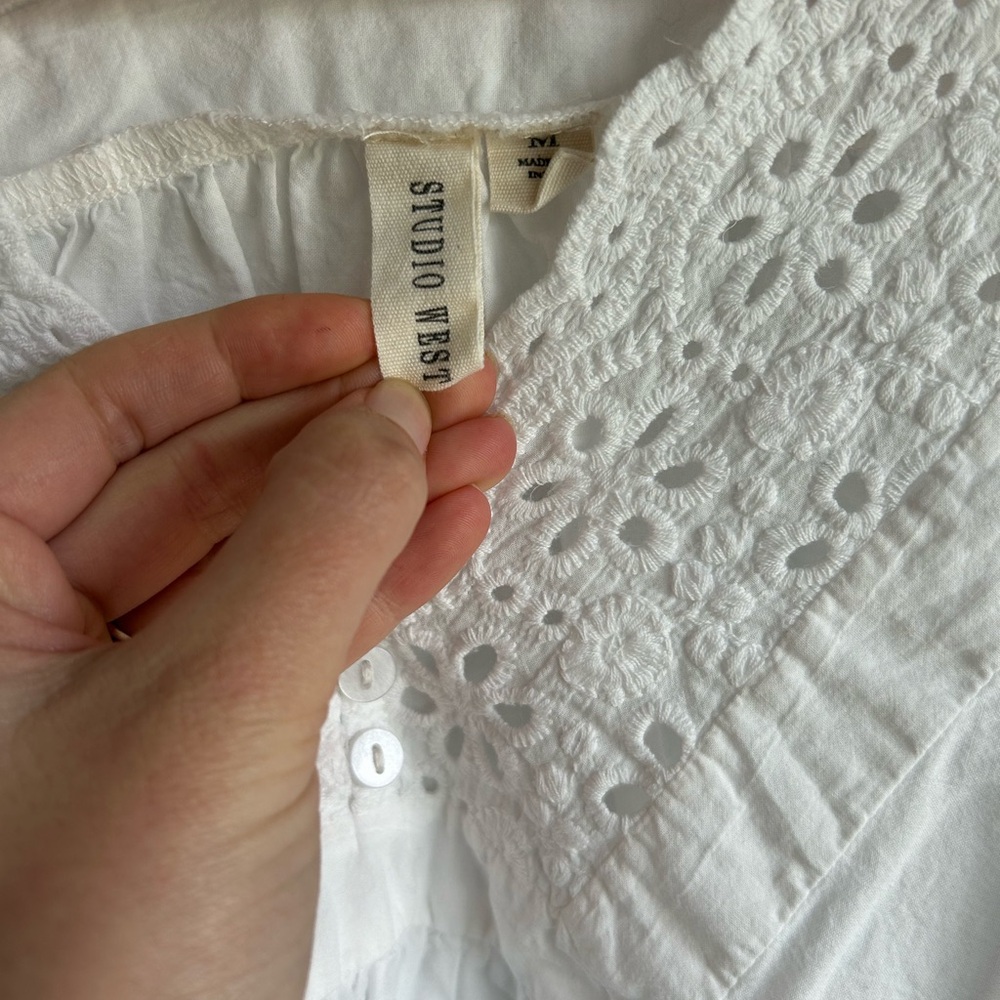 Studio West White Boho Eyelet Lace V-Neck Peasant Blouse - Picture 2 of 4